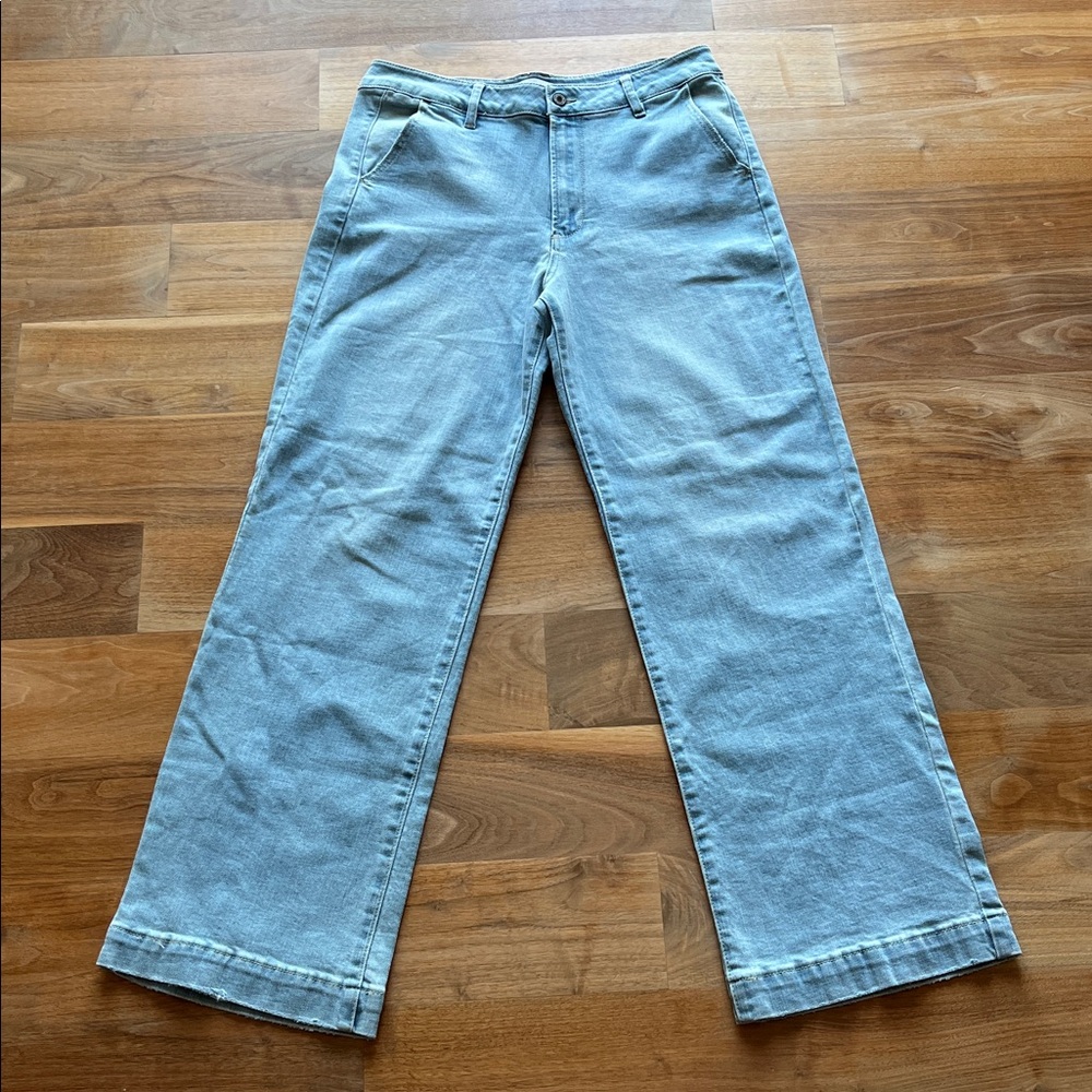 Boyfriend Cut Light Denim Jeans